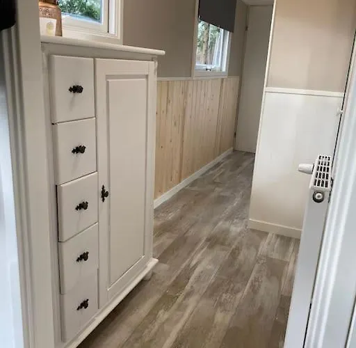 Knus Boschalet Met Veel Privacy Op De Veluwe شاليه